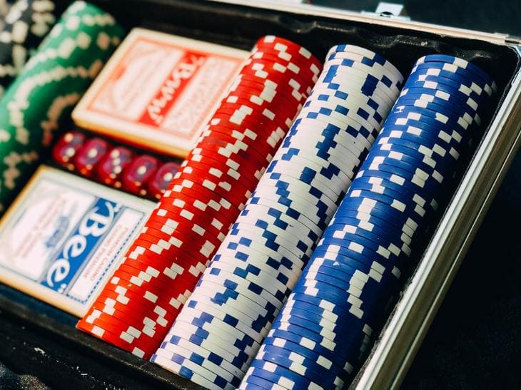 SIMPLE STEPS TO GETTING STARTED AT AN ONLINE CASINO